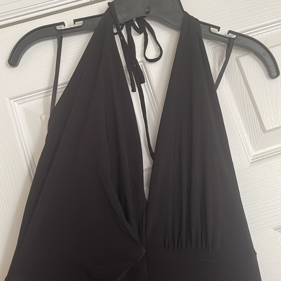 Windsor Large black and red high slit gown formal - Picture 4 of 7